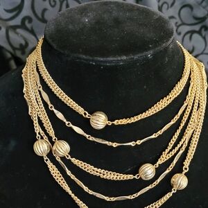 Elegant Gold Layered Necklace